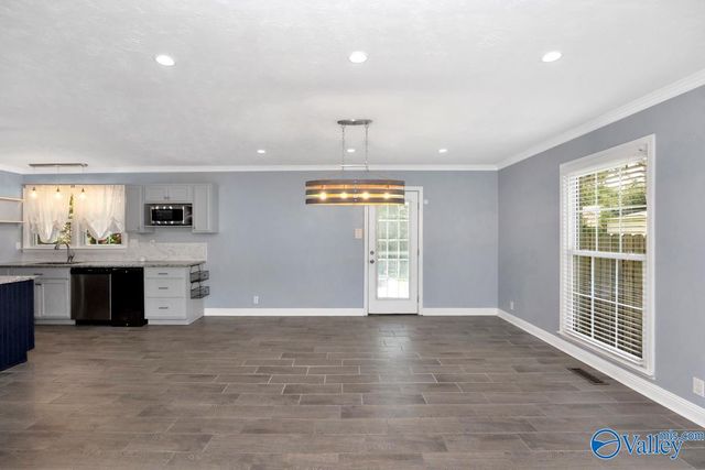 3310 Whitesburg Drive, Huntsville, AL 35802