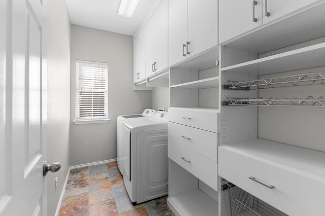 8620 Neider DR, Austin, TX 78749