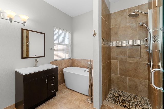 8620 Neider DR, Austin, TX 78749