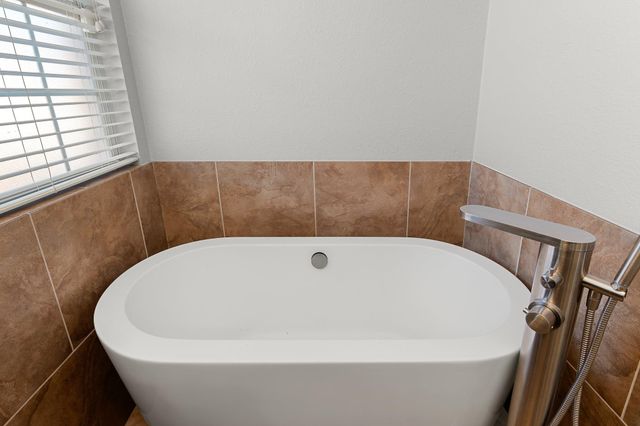 8620 Neider DR, Austin, TX 78749