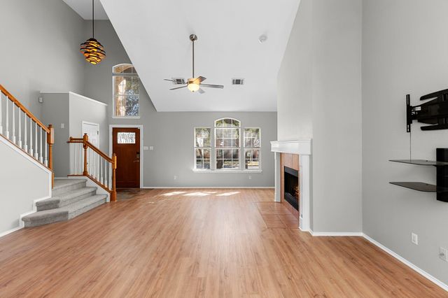 8620 Neider DR, Austin, TX 78749