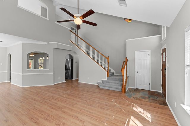 8620 Neider DR, Austin, TX 78749