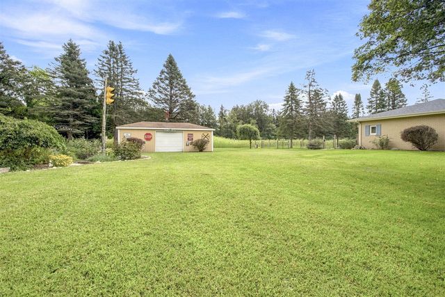 9557 Cleveland Avenue, Baroda, MI 49101