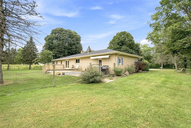 9557 Cleveland Avenue, Baroda, MI 49101