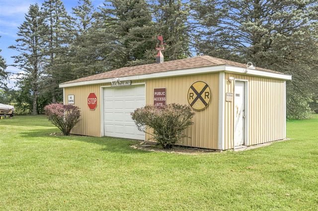 9557 Cleveland Avenue, Baroda, MI 49101