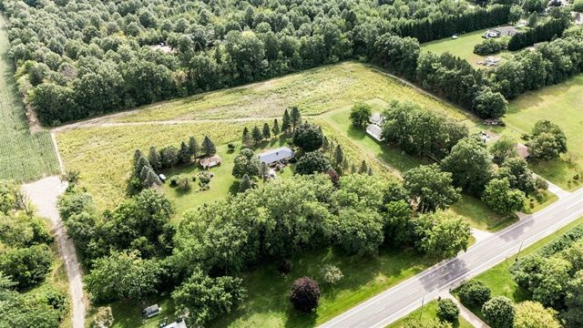 9557 Cleveland Avenue, Baroda, MI 49101