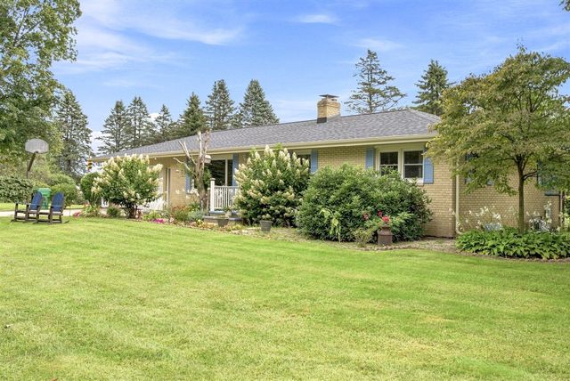 9557 Cleveland Avenue, Baroda, MI 49101