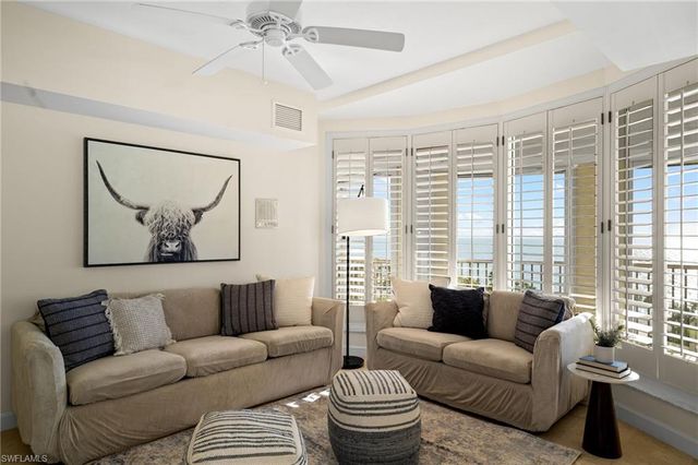 8111 Bay Colony DR # 503, Naples, FL 34108