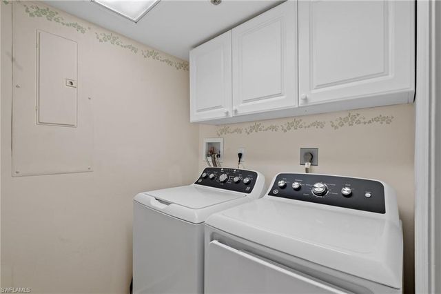 8111 Bay Colony DR # 503, Naples, FL 34108