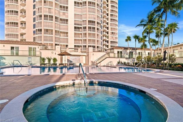 8111 Bay Colony DR # 503, Naples, FL 34108