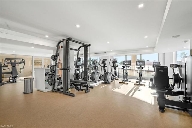 8111 Bay Colony DR # 503, Naples, FL 34108