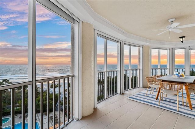 8111 Bay Colony DR # 503, Naples, FL 34108