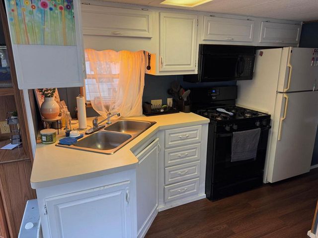 127 Sugar Maple Circle, Lake Delton, WI 53965