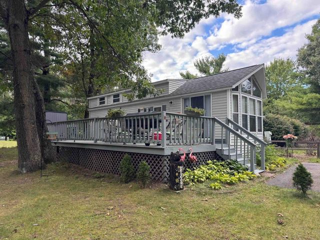 127 Sugar Maple Circle, Lake Delton, WI 53965