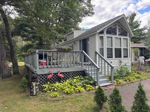 127 Sugar Maple Circle, Lake Delton, WI 53965