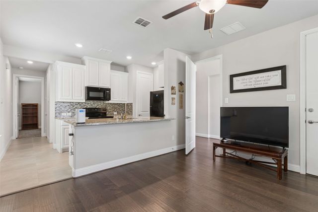 3290 Brookglen Drive, Lewisville, TX 75010