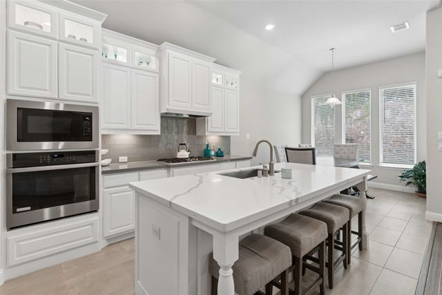 3290 Brookglen Drive, Lewisville, TX 75010