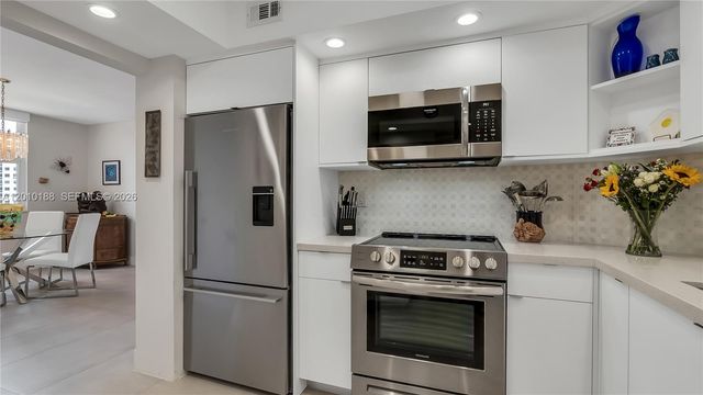 300 Bayview Drive 605, Sunny Isles Beach, FL 33160