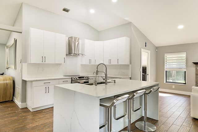 16966 91st Place N, The Acreage, FL 33470