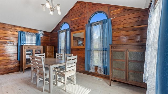 15743 Easterling Road, Pea Ridge, AR 72751