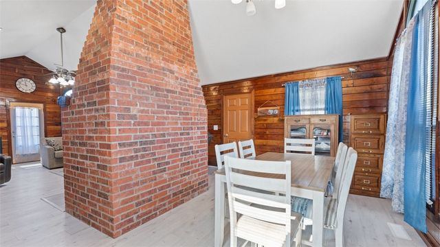 15743 Easterling Road, Pea Ridge, AR 72751