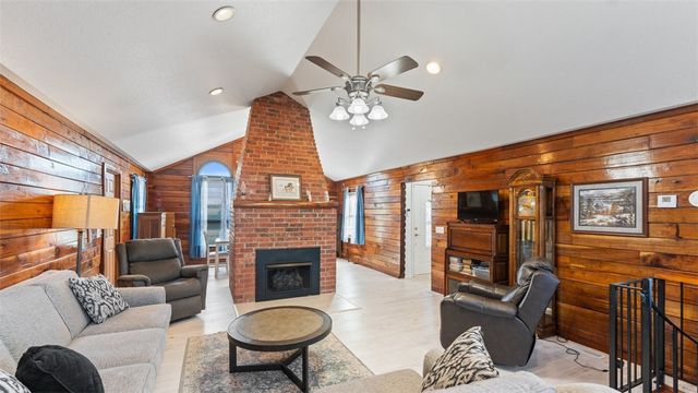 15743 Easterling Road, Pea Ridge, AR 72751