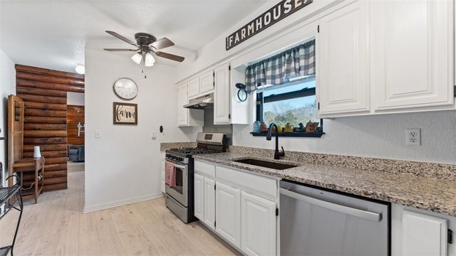 15743 Easterling Road, Pea Ridge, AR 72751