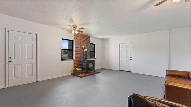 15743 Easterling Road, Pea Ridge, AR 72751