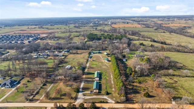15743 Easterling Road, Pea Ridge, AR 72751