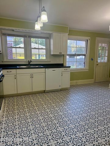 401 Marlboro Street, Hamlet, NC 28345