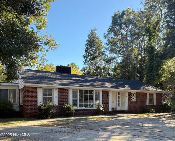 401 Marlboro Street, Hamlet, NC 28345