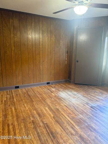 401 Marlboro Street, Hamlet, NC 28345