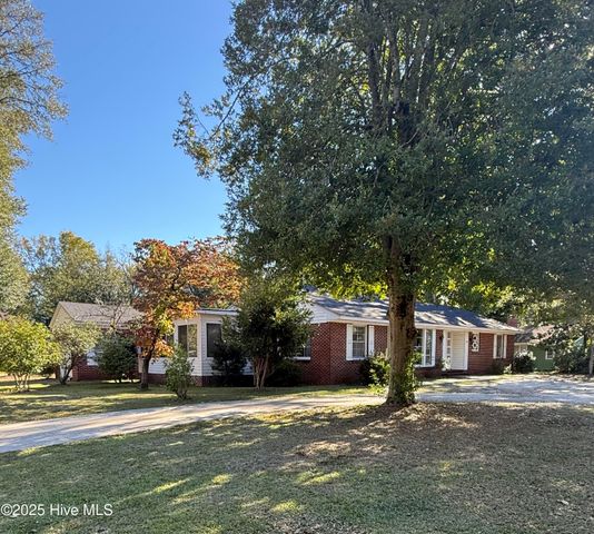 401 Marlboro Street, Hamlet, NC 28345