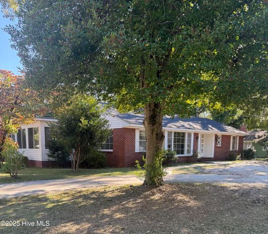 401 Marlboro Street, Hamlet, NC 28345