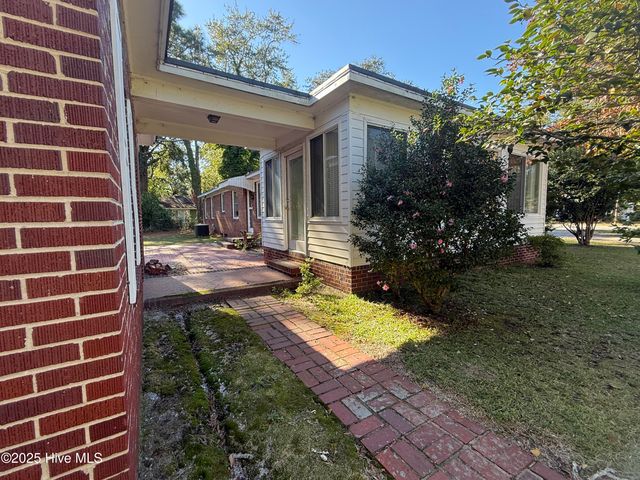 401 Marlboro Street, Hamlet, NC 28345