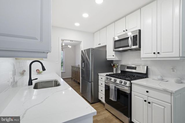 2111 STATUTE LN, Vienna, VA 22181