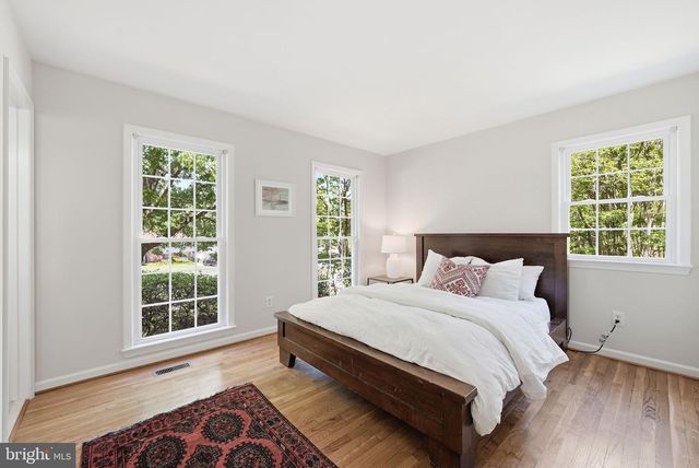 2111 STATUTE LN, Vienna, VA 22181