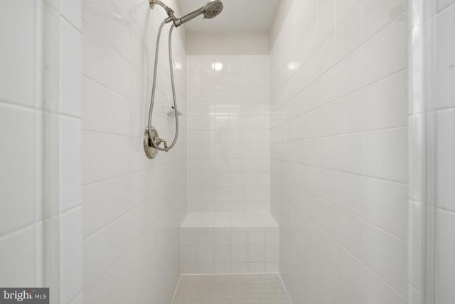 2111 STATUTE LN, Vienna, VA 22181