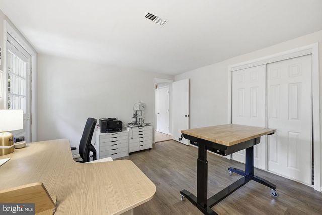 2111 STATUTE LN, Vienna, VA 22181