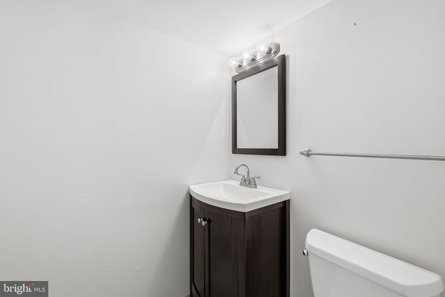2111 STATUTE LN, Vienna, VA 22181