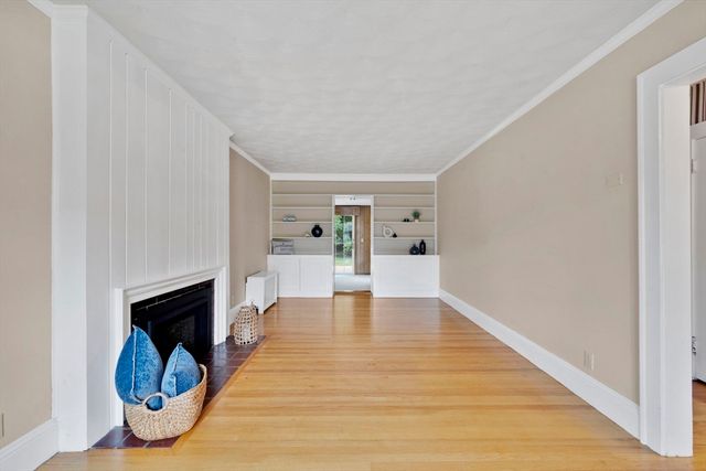 124 Westmoreland Ave, Longmeadow, MA 01106