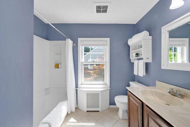 124 Westmoreland Ave, Longmeadow, MA 01106