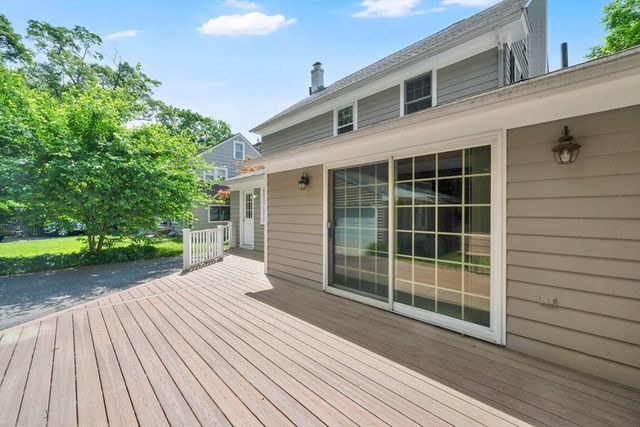 124 Westmoreland Ave, Longmeadow, MA 01106