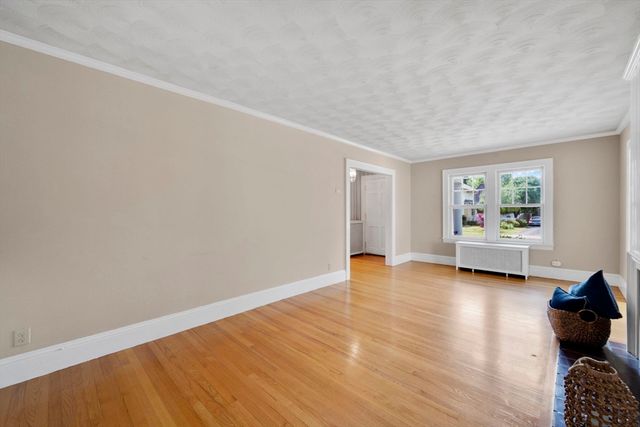 124 Westmoreland Ave, Longmeadow, MA 01106