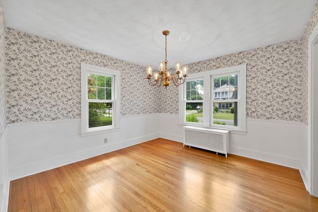 124 Westmoreland Ave, Longmeadow, MA 01106