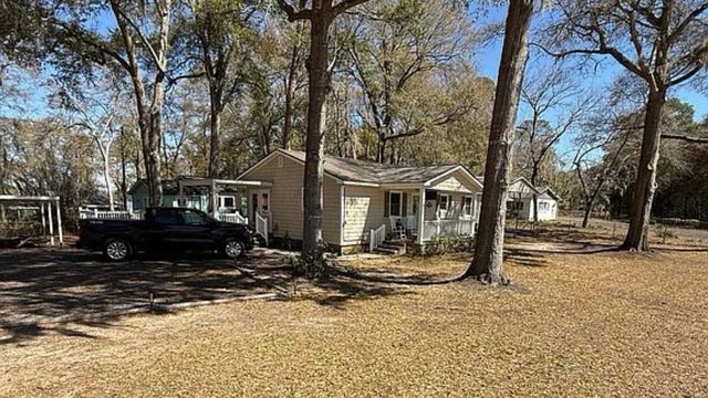 1518 Scott Lake Road, Summerton, SC 29148