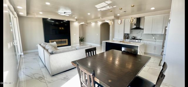 15048 RANCHO DEL SUR Drive, El Paso, TX 79938