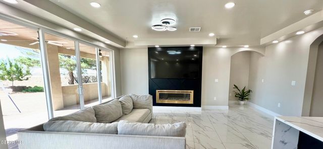 15048 RANCHO DEL SUR Drive, El Paso, TX 79938