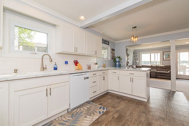 1210 N Eagle Lake Drive, Kalamazoo, MI 49009
