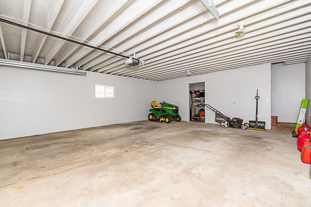 1210 N Eagle Lake Drive, Kalamazoo, MI 49009